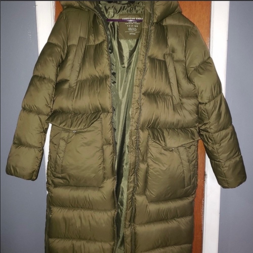 AE American Eagle Outfitters olive green puffer NWOT